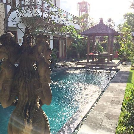 Kubu Dimedauh Hotel Kuta Lombok Esterno foto